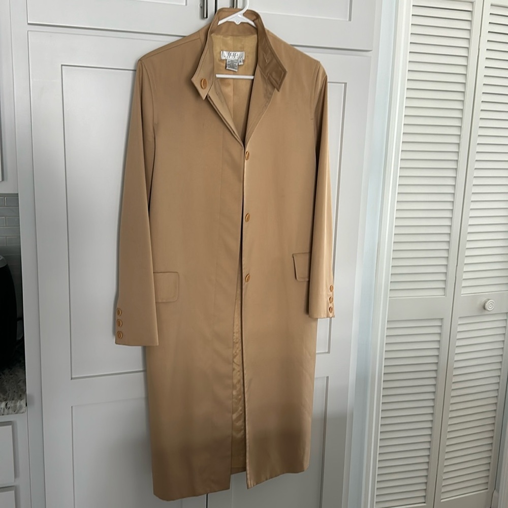 BCBG MAX AZRIA COLLECTION COAT size 4